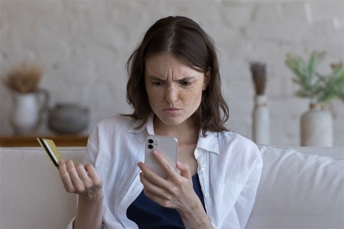 Как обнаружить ошибочный перевод средств на чужой счет