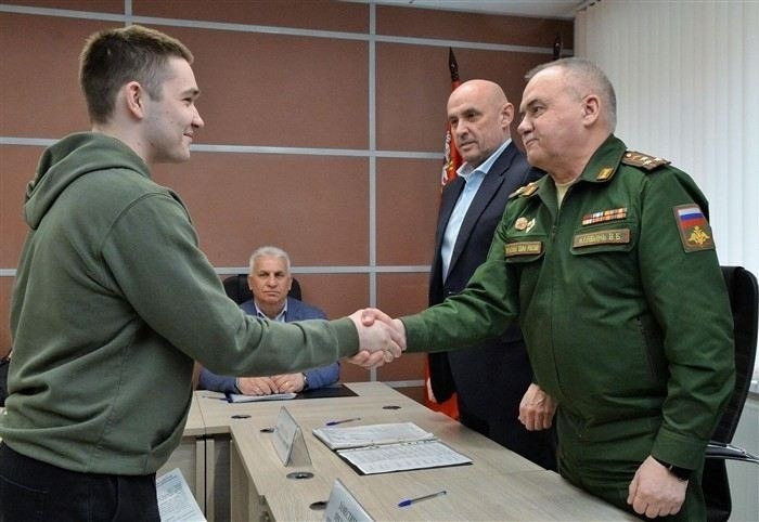 Какие изменения касаются отсрочек и освобождений от призыва в 2025 году?