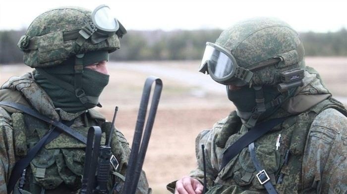 Какие мнения в обществе по поводу увеличения срока службы в армии?