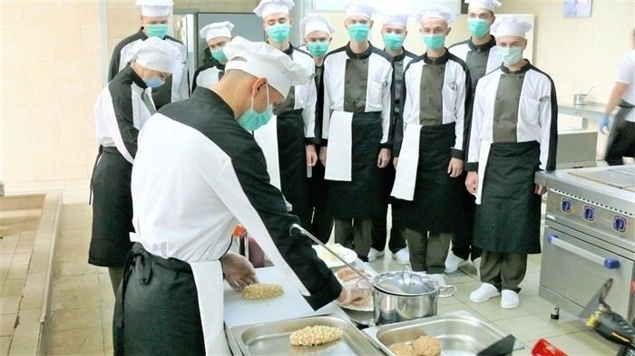 Будни военного повара: секреты работы под давлением