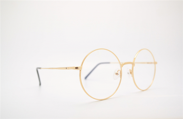 glasses-1.jpg